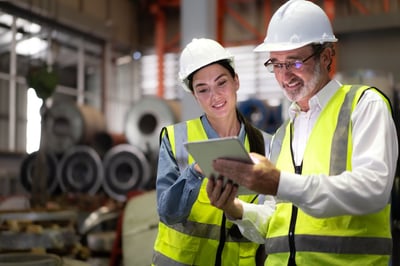 Profesionales más buscados en el sector de la manufactura: Habilidades y roles en alta demanda